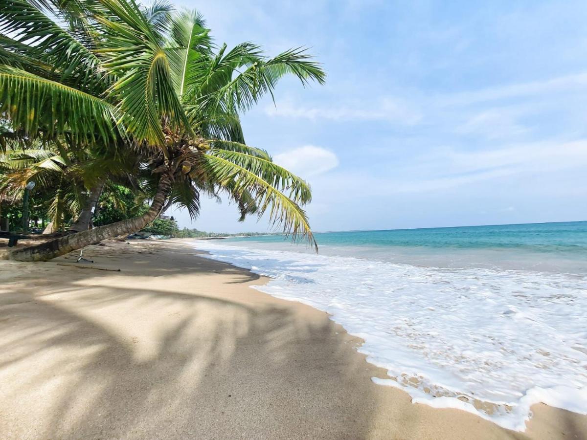 Frangipani Beach Villa Tangalle Buitenkant foto