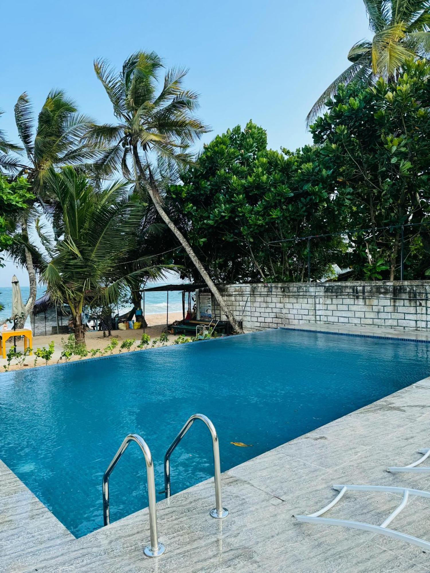 Frangipani Beach Villa Tangalle Buitenkant foto