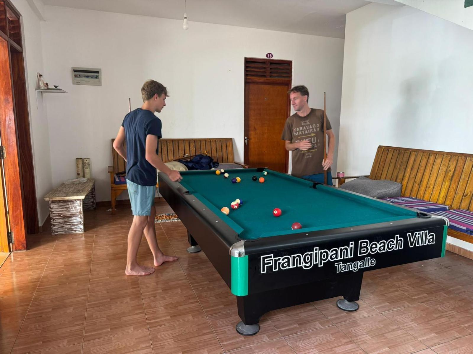 Frangipani Beach Villa Tangalle Buitenkant foto